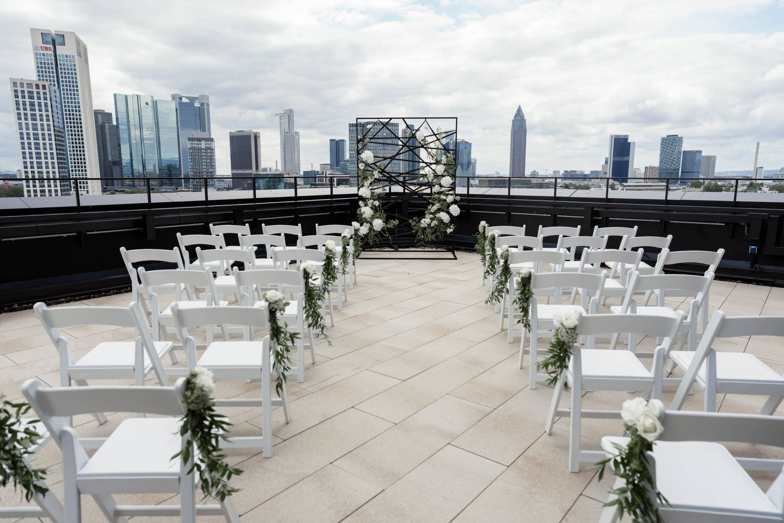 Non-religious wedding ceremony on a rooftop terrace in Frankfurt