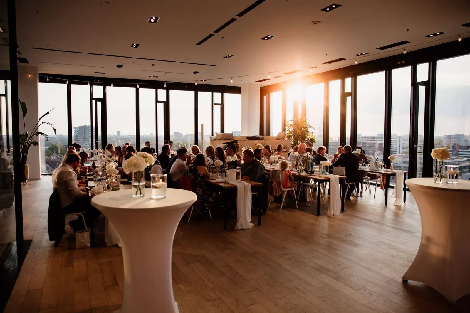 Evening event at Forty Four Düsseldorf at sunset