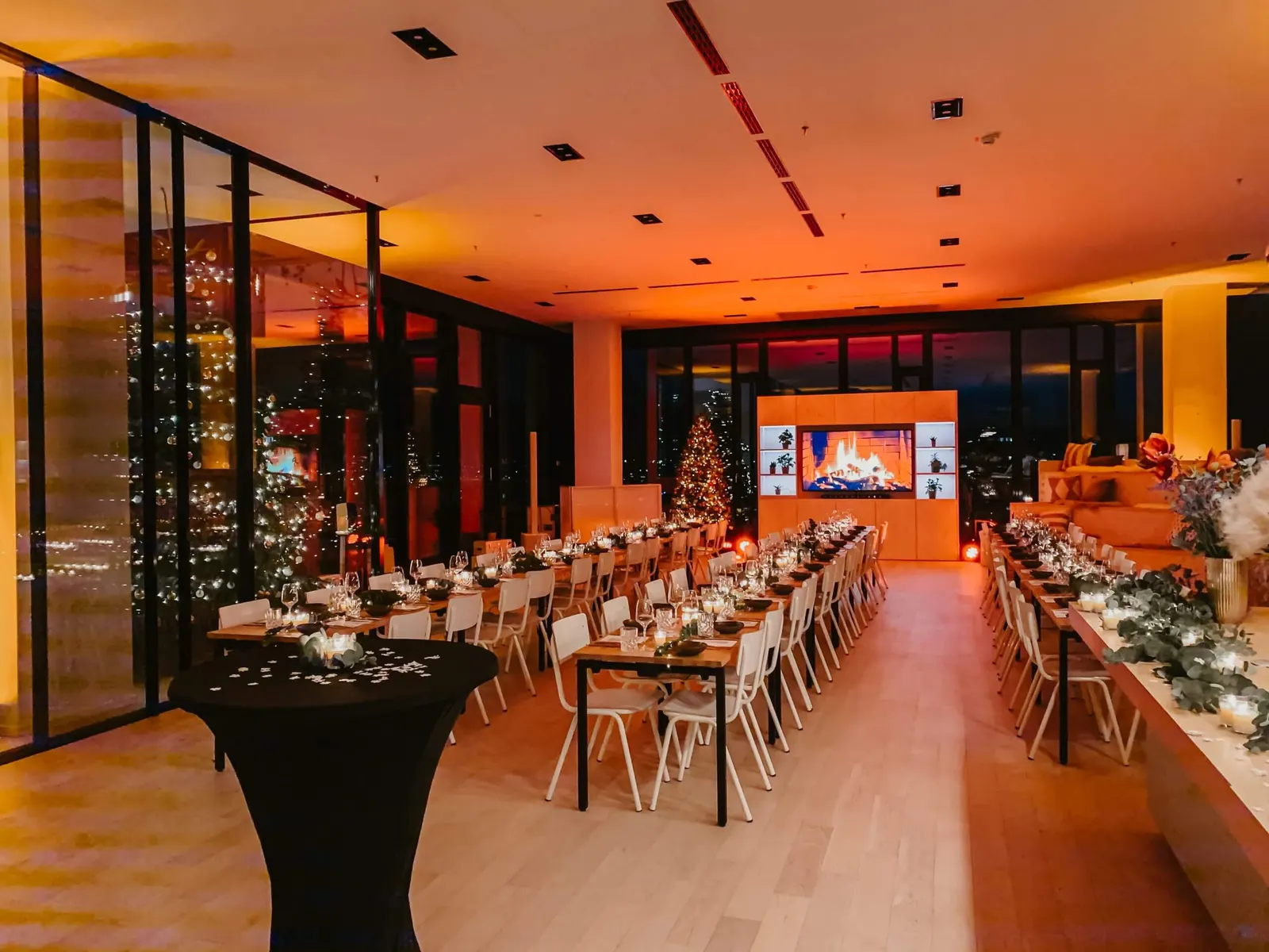 Long tables with Christmas decorations in Düsseldorf